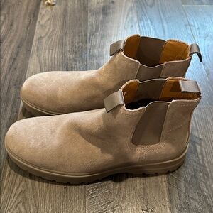 NWOT Crown Vintage Lug Boots